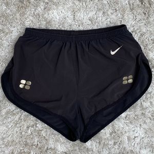 Medium Nike running shorts
